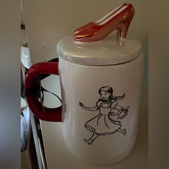 Rae Dunn There’s No Place Like Home Mug with Red Shoe Lid - Picture 2 of 2